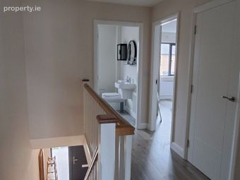 33 Woodfield, Coolroe, Ballincollig, Cork, Ballincollig, Co. Cork - Image 4