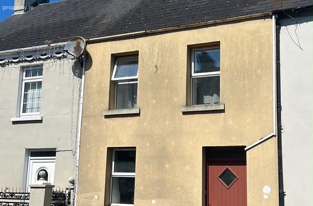 Wolfe Tone Street, Kilmallock, Co. Limerick - Click to view photos