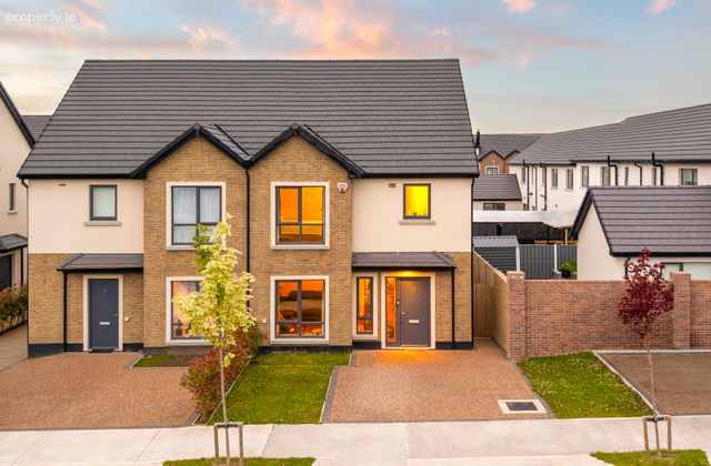 11 Blackrath Vale, Athgarvan, Newbridge, Co. Kildare, Athgarvan, Co. Kildare - Click to view photos