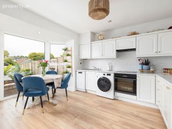 27 Stonebridge Close, Shankill, Dublin 18, Shankill, Dublin 18 - Image 4