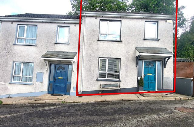 40 Dromore, Cootehill, Co. Cavan - Click to view photos