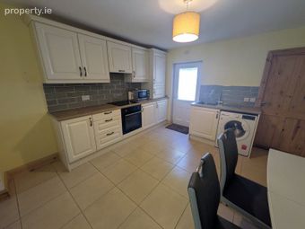 19 Maryville, Main Street, Ballinacurra, Ballynacorra, Co. Cork - Image 3