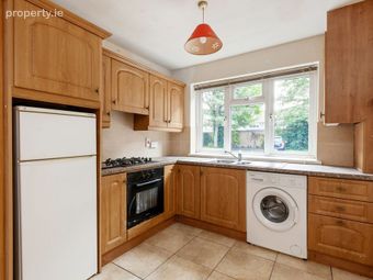 Apartment 6, Beverly Court, Dublin 3 - Image 4