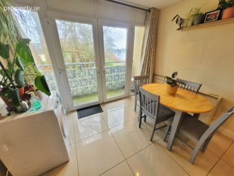 8 Corrib House, Willow Park, Shantalla, Co. Galway - Image 2