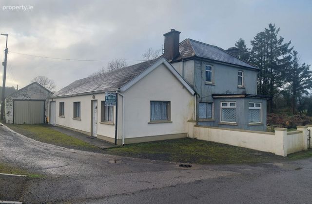 Kilross Cross, Kilross, Kilross, Co. Tipperary - Click to view photos