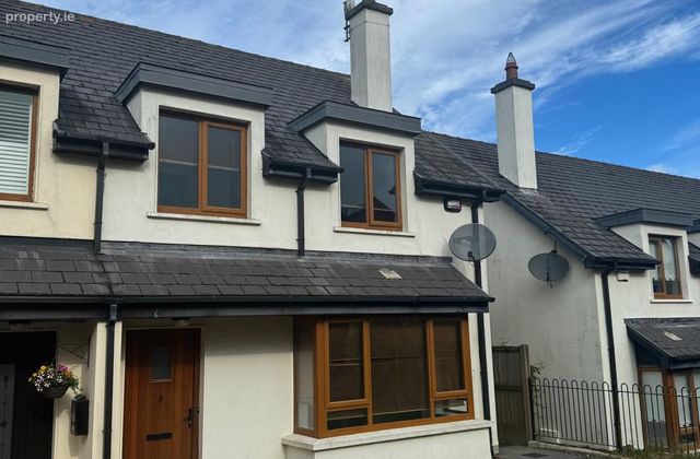 9 Fort Hill, Moneygurney, Rochestown, Co. Cork - Click to view photos