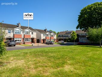 4 Dun Eoin Brook, Carrigaline, Carrigaline, Co. Cork - Image 2