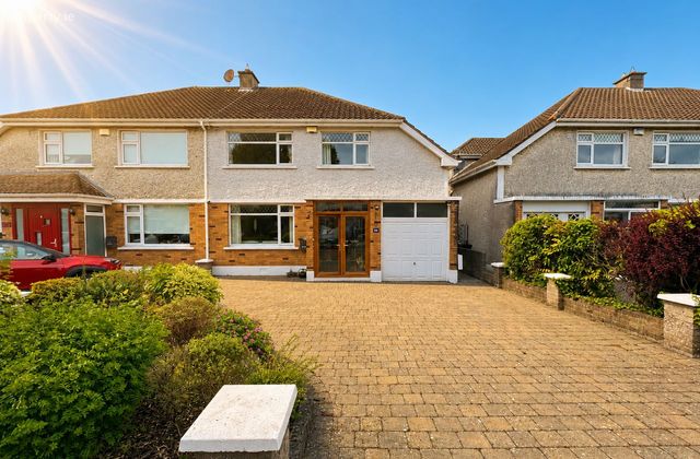 121 Millview Lawns, Malahide, Malahide, Co. Dublin - Click to view photos