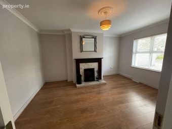 18 Croke Gardens, Thurles, Co. Tipperary - Image 3