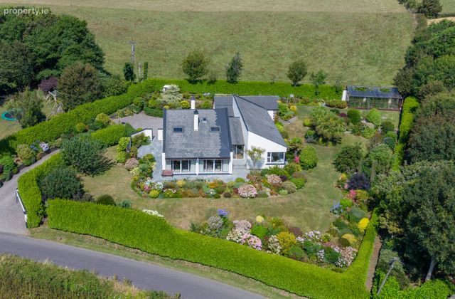 Walyunga, Sandycove, Kinsale, Co. Cork - Click to view photos