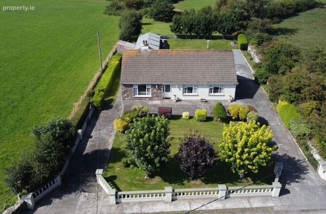 Cappagh, Kilgobnet, Beaufort, Co. Kerry - Click to view photos