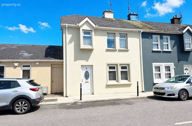 3 Derryville, Enniskeane, Co. Cork - Click to view photos