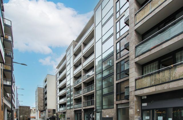 Apartment 9, Swan Hall, Belgard Square, Tallaght, Dublin 24 - Click to view photos