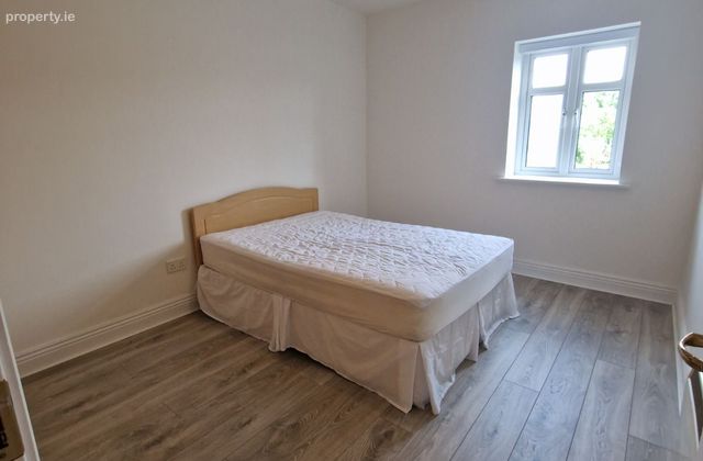 Apartment 23, D&uacute;n Na Carraige, Blackrock, Salthill, Co. Galway - Click to view photos