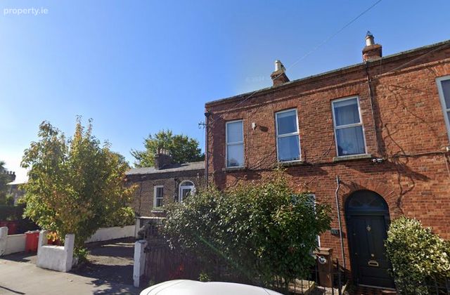 Vernon Avenue, Clontarf, Dublin 3 - Click to view photos