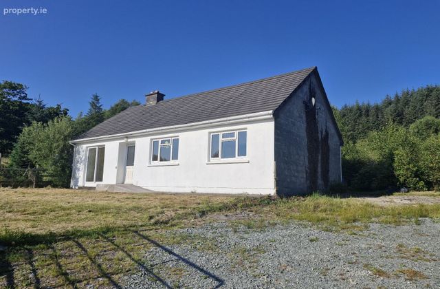 Lackeen, Blackwater Bridge, Templenoe, Co. Kerry - Click to view photos