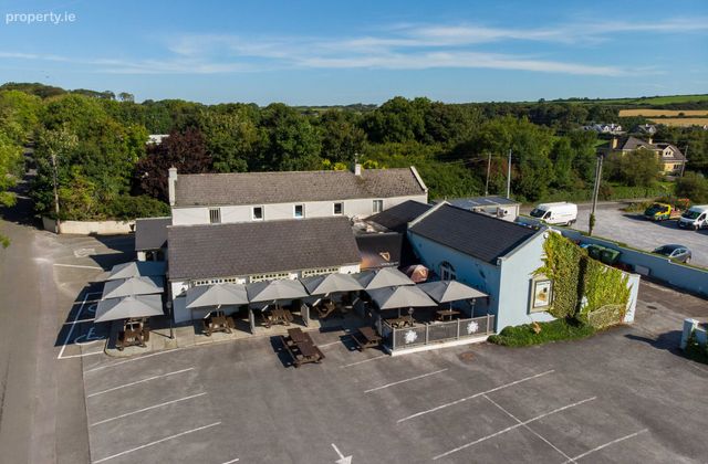The Oyster Tavern Bar &amp; Restaurant The Spa, Tralee, Co. Kerry - Click to view photos
