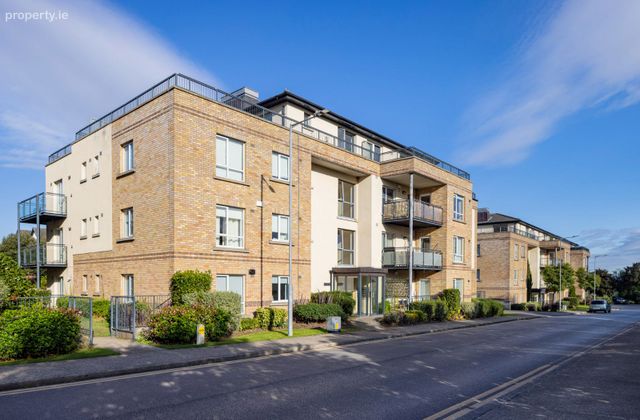 32 Cedar Square, Ridgewood, Swords, Co. Dublin - Click to view photos