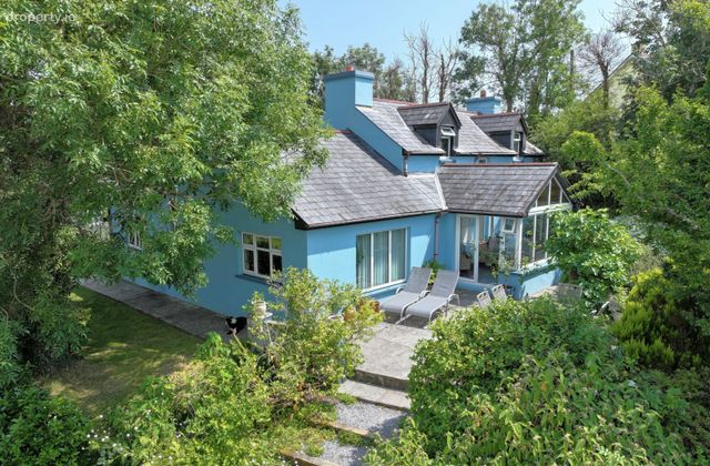 Pine Cottage, Knockroe, Ballydehob, Co. Cork - Click to view photos