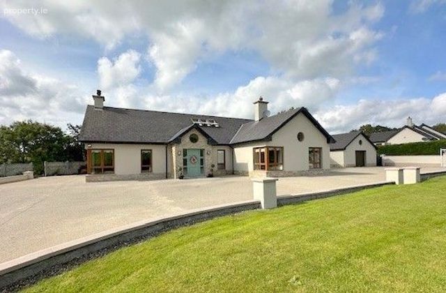Knockinure, Borrisoleigh, Borrisoleigh, Co. Tipperary - Click to view photos