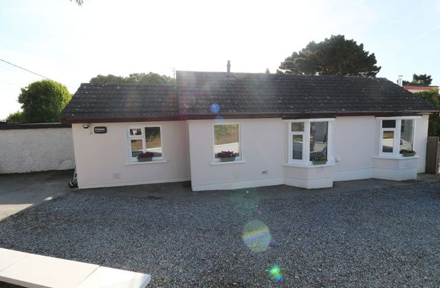 Bawncrest Cottage, Windgate Rise, Howth, Dublin 13 - Click to view photos