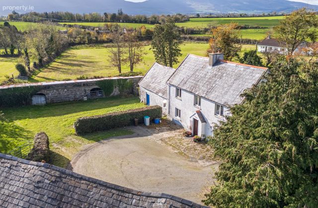 Ballygarret, Carrick-on-suir, Mothel, Co. Waterford - Click to view photos