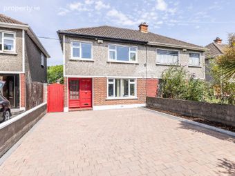 700 Collins Avenue Extension, Whitehall, Dublin 9