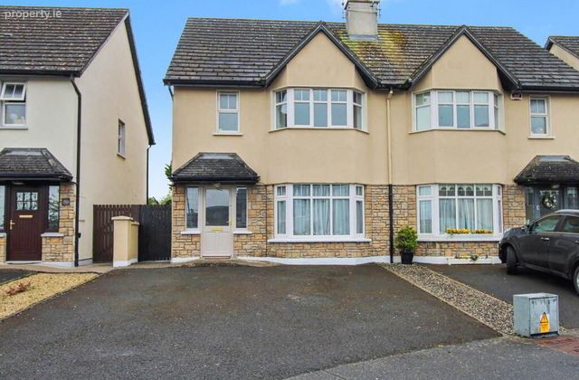 19 Fairgreen, Borrisokane, Nenagh, Co. Tipperary, Borrisokane, Co. Tipperary - Click to view photos