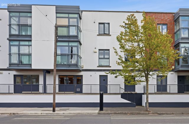 Apartment 23, Shelbourne Park Apartments, Ringsend, Dublin 4 - Click to view photos