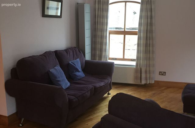 3 Marina Villas, Albert Road, Blackrock, Co. Cork - Click to view photos