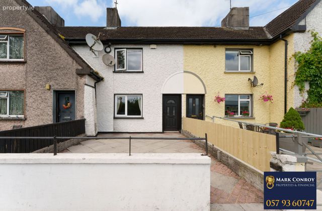 27 Clontarf Road, Tullamore, Co. Offaly - Click to view photos