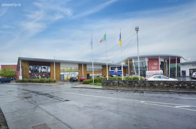 Tipp Town Shopping Centre, Tipperary Town, Co. Tipperary - Click to view photos