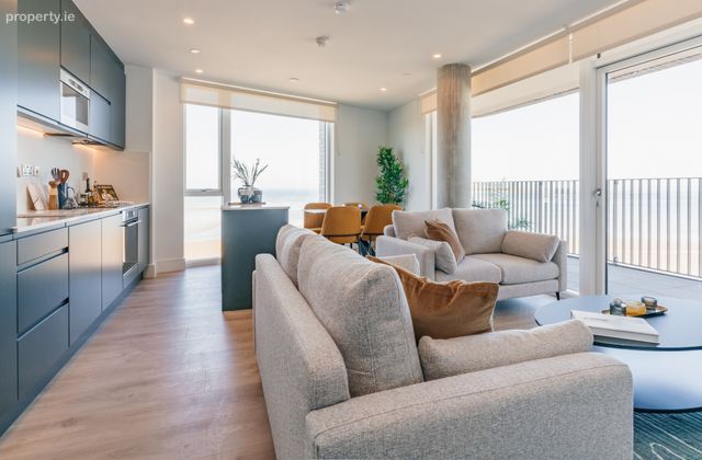 3 Bed, Howth Road, Howth, Co. Dublin - Click to view photos