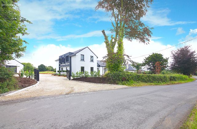 Aylmer Lodge, Duncreevan, Kilcock, Co. Kildare - Click to view photos