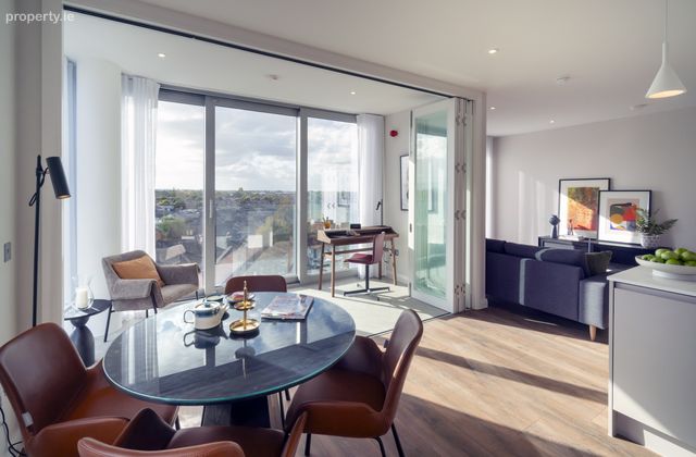 Apt 18 Gate House, The Locks, Charlemont Square, Dublin 2 - Click to view photos