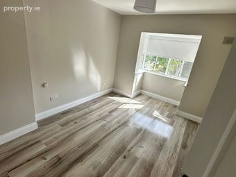 35 The Maples, Dublin 14, Windy Arbour, Dublin 14 - Image 4