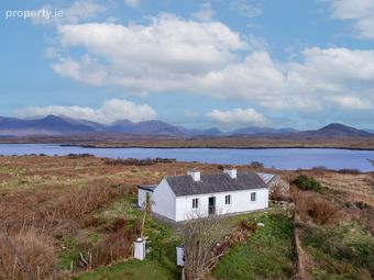 Ti Mamo, Inishnee, Roundstone, Co. Galway - Image 3
