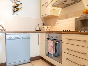 27 Fairview Close, Richmond Avenue, Ballybough, Dublin 3 - Image 4