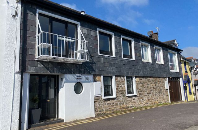 5 Worlds End, Kinsale, Kinsale, Co. Cork - Click to view photos
