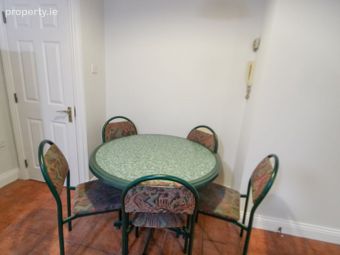 9 Dun Aengus, Dock Street, Galway City Centre, Co. Galway - Image 5