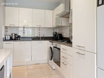 31 St. Edmunds Park, Lucan, Co Dublin, Lucan, Co. Dublin - Image 5