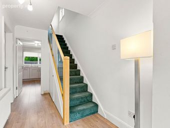31 Inis F&aacute;il (converted Garage), Oldbawn, Dublin 24 - Image 2