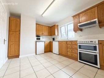 19 Glenmore, College Road, City Centre, Galway City, Bohermore, Co. Galway - Image 2