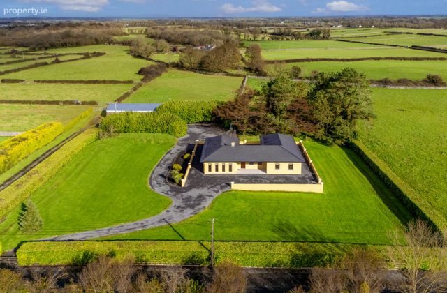 Rocksborough South, Ballinrobe, Hollymount, Co. Mayo - Click to view photos