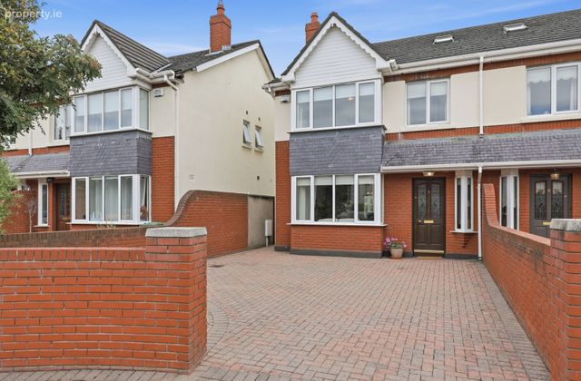9 The Court, Donnybrook Castle, Donnybrook, Dublin 4 - Click to view photos
