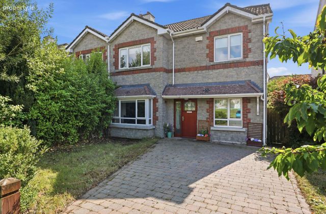 100 Fox Lodge Manor, Ratoath, Co. Meath - Click to view photos