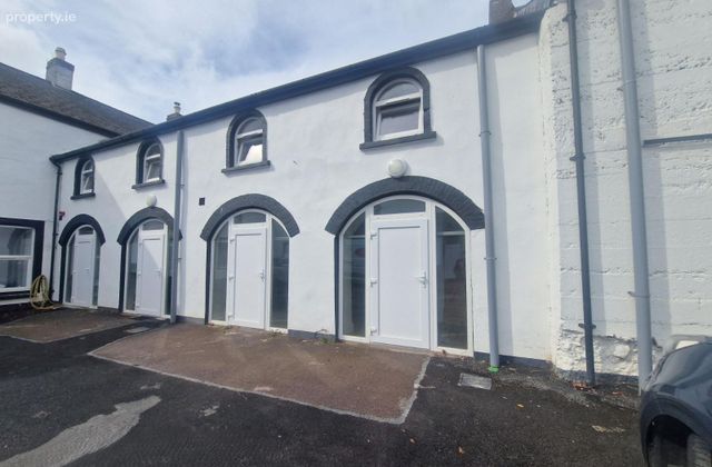 Apartment 8, Douglas Hall, Riverbank, Cork City Centre, Co. Cork - Click to view photos