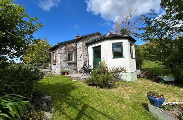 'railway Cottage' Ballinteenoe, Carrigatoher, Nenagh, Co. Tipperary - Click to view photos