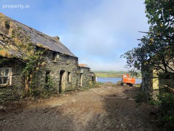 Ref 1120 - Old Farmhouse With Full P.p., Gortreagh, Portmagee, Co. Kerry