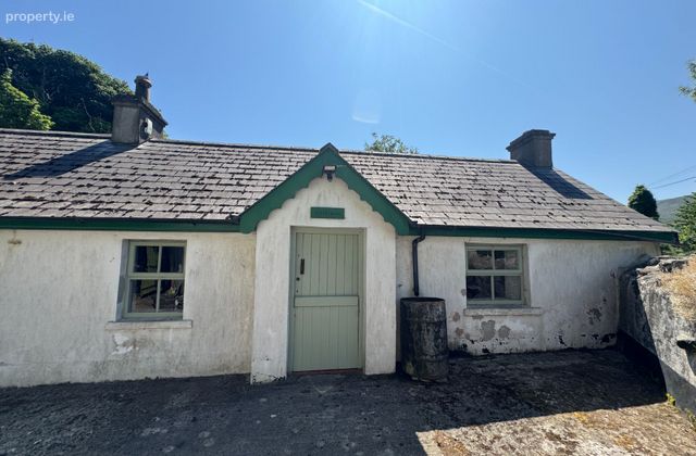 Howe's Lane, Omeath, Omeath, Co. Louth - Click to view photos